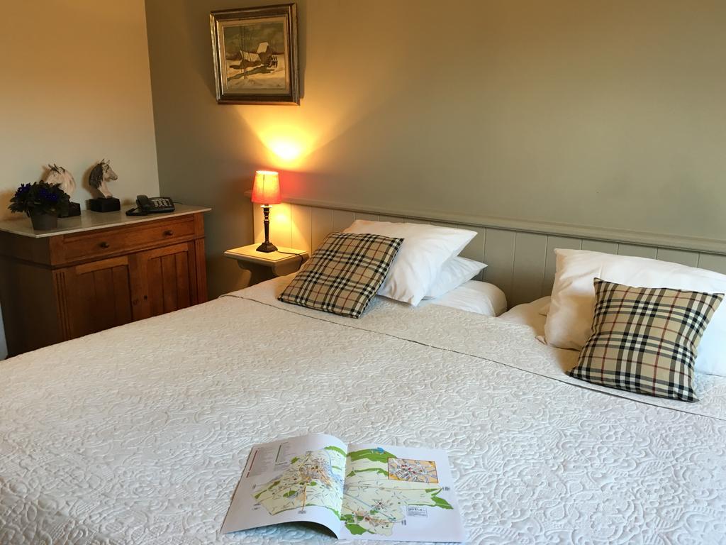 B&B Het Welthof Bree Bagian luar foto