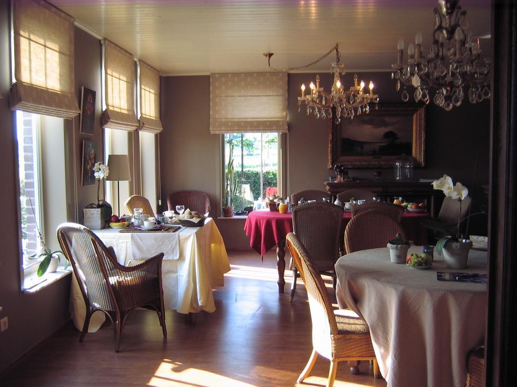 B&B Het Welthof Bree Bagian luar foto
