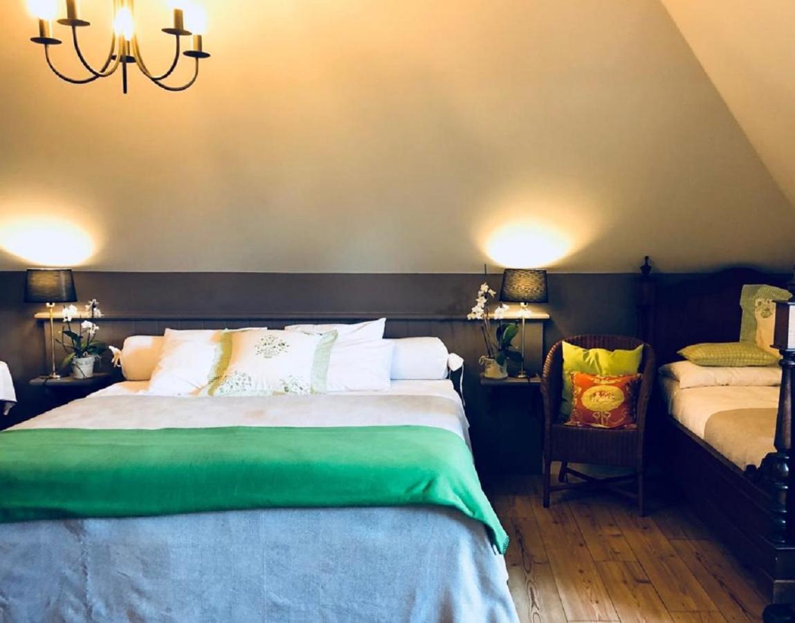B&B Het Welthof Bree Bagian luar foto