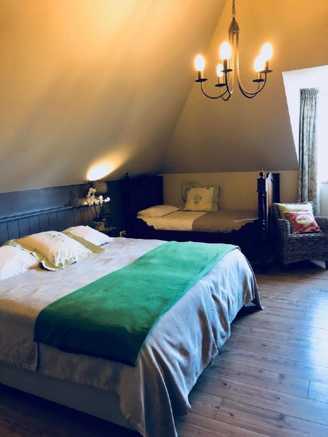 B&B Het Welthof Bree Bagian luar foto